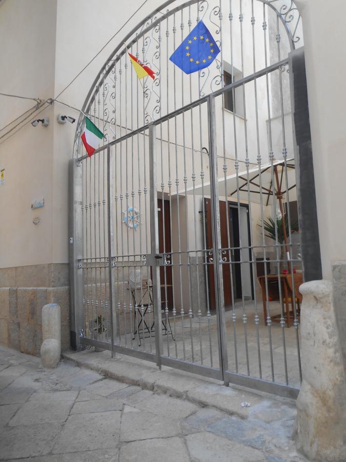 La Corte Dei Naviganti Apartman Trapani Kültér fotó